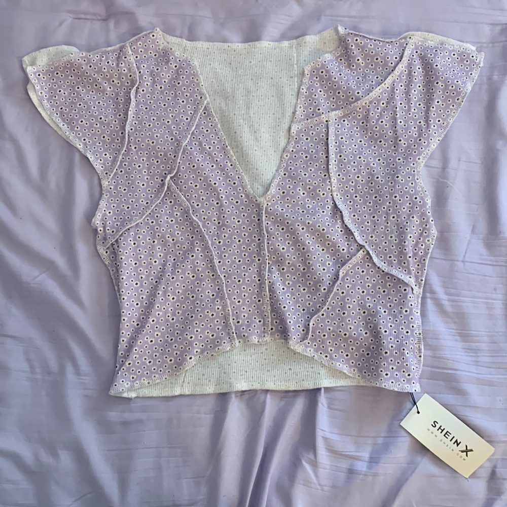 Cropped flower shirt